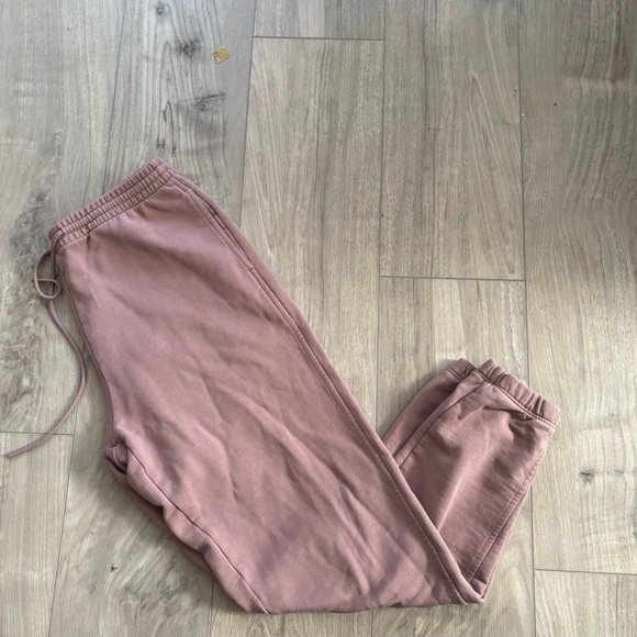 Vince Essential Jogger - Picture 7 of 13